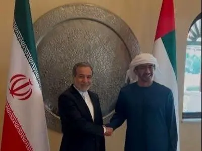 وزيرا خارجية ايران والامارات يستعرضان اخر التطورات في المنطقة