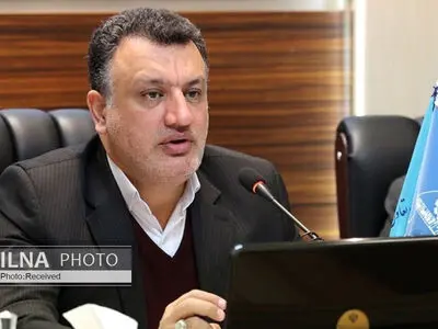 کارگران معترضِ باید سر کار بازگردند تا بتوان به شکایات‌ رسیدگی کرد/ برنامه‌ای برای حذف پیمانکاران در کار نیست
