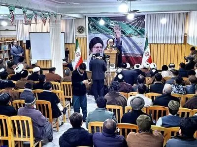 خاندان پهلوی باطل است/ پشتیبان امام خامنه‌ای هستیم