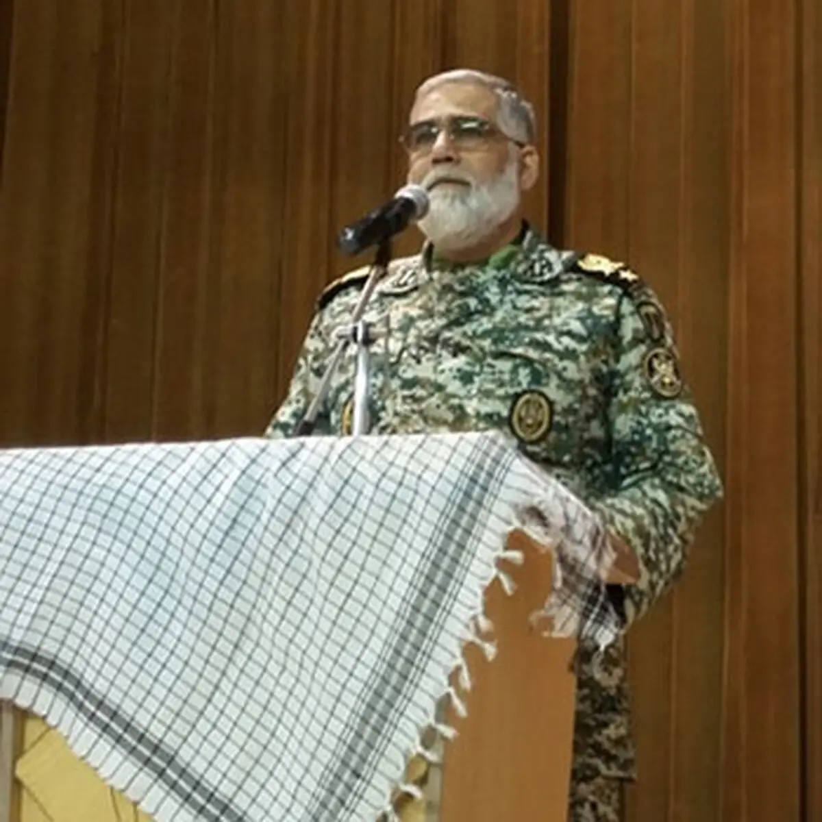 شهید سلیمانی با ایجاد محور مقاومت لرزه بر تن استکبار انداخت