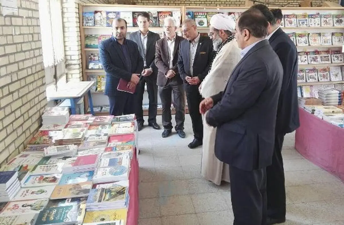 نمایشگاه بزرگ کتاب در بندر امام خمینی افتتاح شد