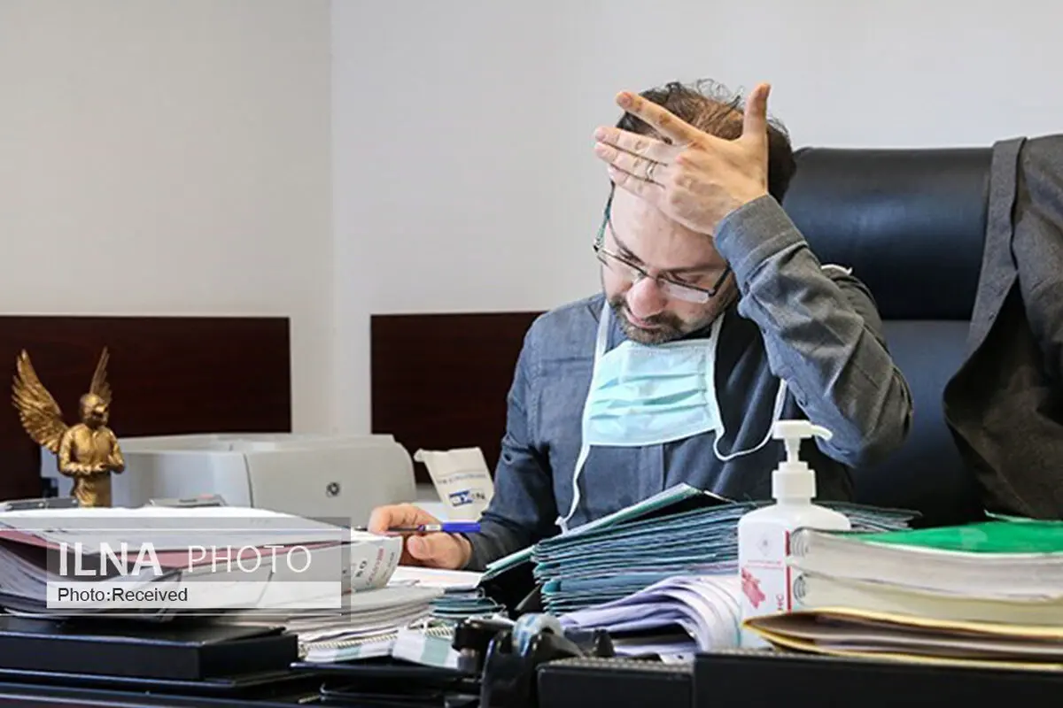 همزمانی افزایش فوتی‌های کرونا با بازگشایی مدارس در پیک قبل بیماری/ ایجاد فاصله‌ی اجتماعی در مدرسه غیرممکن است/ افزایش ۳۰ درصد مراجعات بیماران کرونایی به بیمارستان