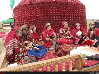 گنبدکاووس نامزد شهر جهانی فرش ترکمن شد 