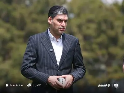 حدادی: خداروشکر آقای خلیلی با تمام فشارها ولی مودب است