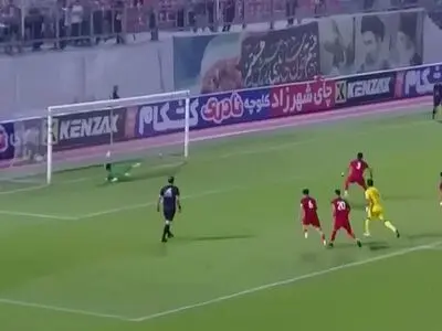 ویدئو: گل اول نساجی به فجر توسط ربیع‌زاده 