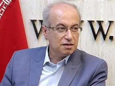 تعداد دانشجویان پزشکی را باید محدود کنیم