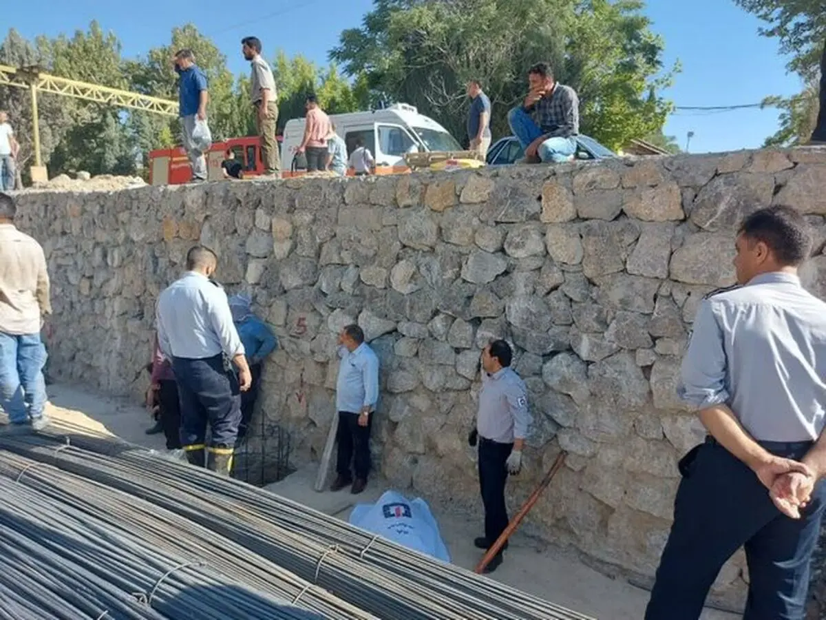 مرگ یک کارگر بر اثر سقوط میلگرد 