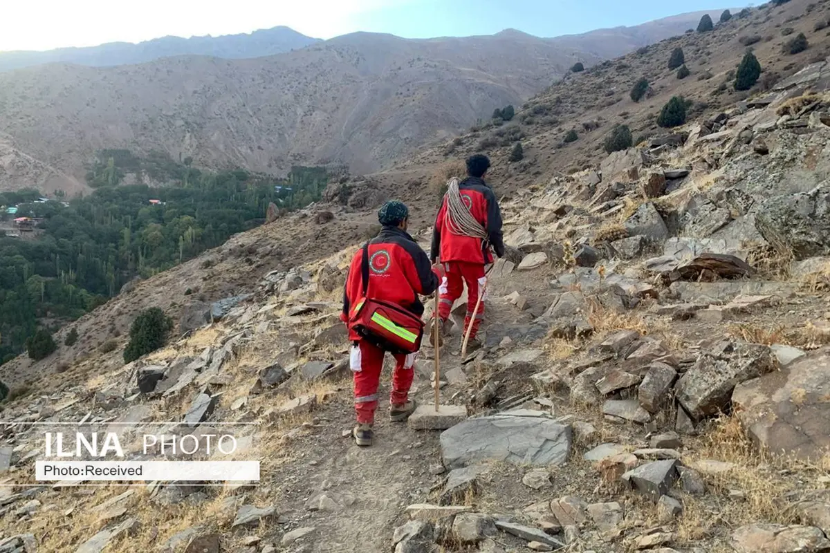 نجات سه کوهنورد مفقود شده در بلندترین قله قزوین توسط هلال احمر