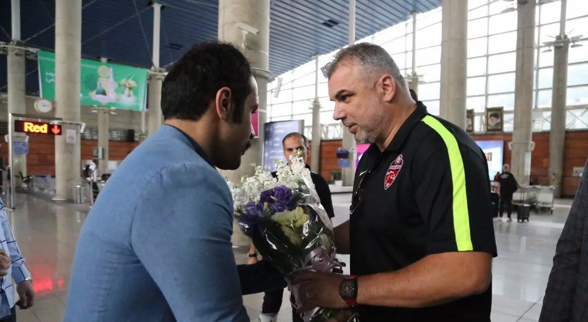 الاهلی توسط استقلال گلباران شد + عکس