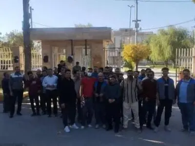 اعتراض کارگران کاشی کاژه نسبت به شرایط کاری و حقوق معوقه/ اداره کار پاسخ نداد!