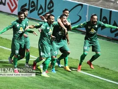 دیدار تیمهای فوتبال ذوب آهن و سپاهان اصفهان