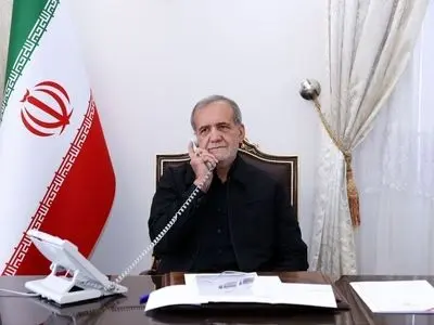في محادثة هاتفیة مع هنیة؛ بزشكيان: دعم إیران للشعب الفلسطیني المظلوم مستمد من تعالیمنا الإسلامیة
