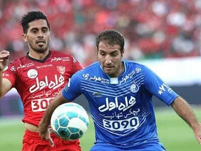 ستاره سابق استقلال در ۳۸ سالگی همچنان بازی می‌کند!