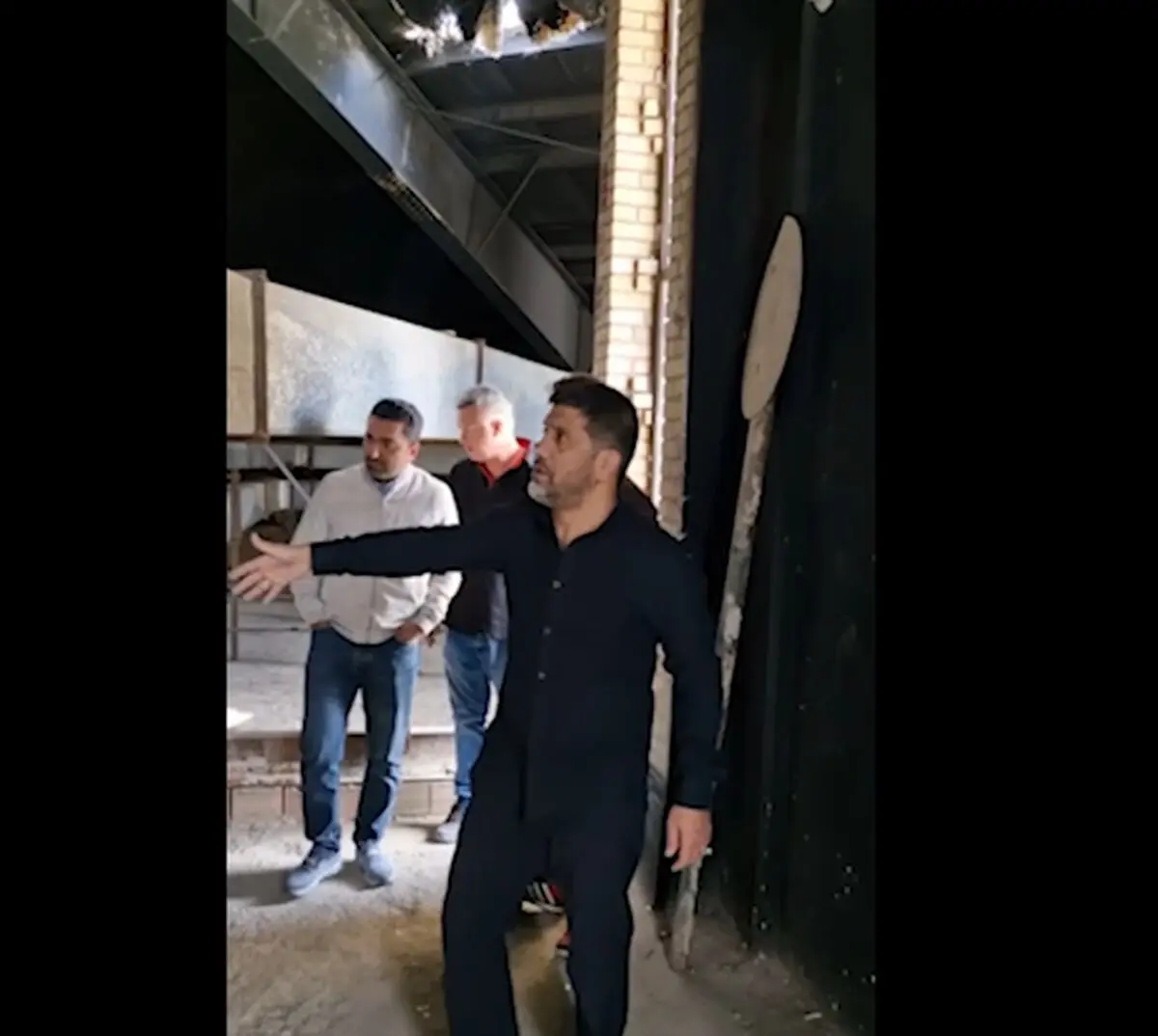 ویدئو: بازسازی کمپ کشتی به نظارت دبیر