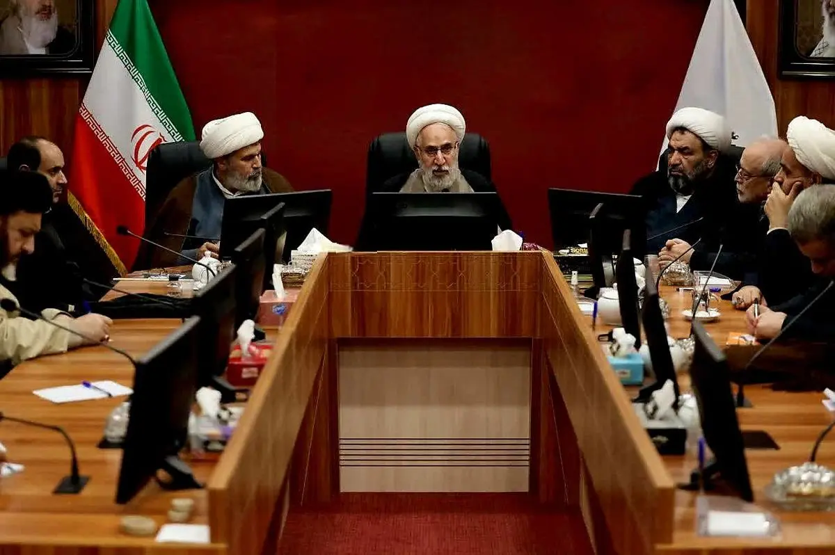 قوه قضاییه نهادی مستقل است و از بیگانگان دستور نمی‌گیرد