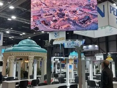 زوراب پولولیکاشویلی از غرفه ایران در نمایشگاه فیتور بازدید کرد