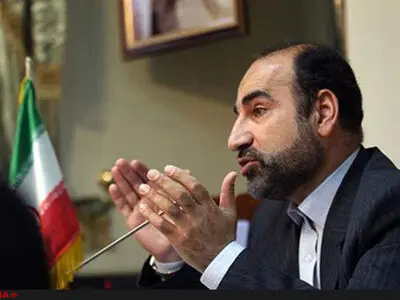 در نوشتن به وهن و غلو گرفتار نشویم/ برخی خدا را با پیامبر جمع زدند و امیرالمومنین را آفریدند