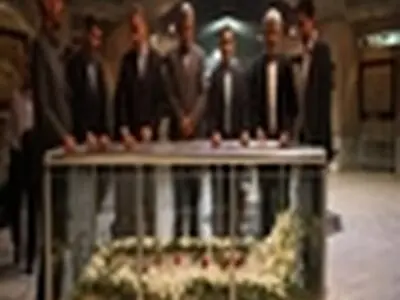 مقبره الشعرای تبریز گلباران شد