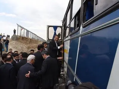 بازدید جهانگیری با همراهی وزیر راه و استاندار البرز از قطار برقی گلشهر