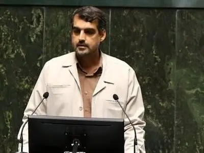 نخبگان کشور را به اتاق‌های خود محدود کرده‌اید