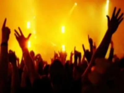50 زن و مرد در پارتی مختلط شبانه دستگیر شدند