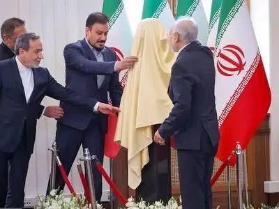  از سردیس امیرعبداللهیان رونمایی شد