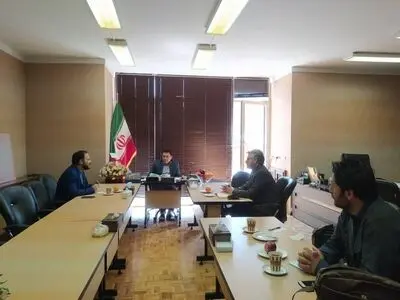 در جلسه «ستاد جبران خسارات کرونا» تماشاخانه‌ها با قادر آشنا چه گذشت؟/ خواسته مدیرکل هنرهای نمایشی از سالن‌های خصوصی، نظارت بر تئاترها بود