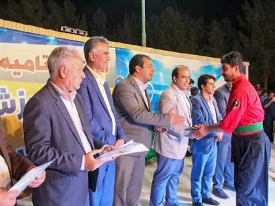 تجلیل از برترین‌های المپیاد ورزشی محلات میبد/رقابت ۳۰ درصد میبدیها در المپیاد­ ورزشی محلات