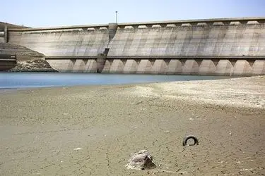 تا ۲۵ سال دیگر آب زیرزمینی تهران تمام می‌شود؛ حفر سالانه ۲۰ تا ۴۰ چاه عمیق برای جبران کمبود آب
