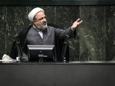 در دوره جنگ هستیم؛ چرا بودجه دفاعی را معطل می‌کنید؟