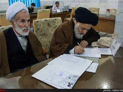 آیت الله سجادی کاندیدای خبرگان تهران شد