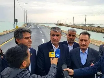 بهره‌برداری از جاده دسترسی مجتمع بندری نگین/ باید بتوانیم با کار و خدمت واقعی، امید را در جامعه ایجاد کنیم