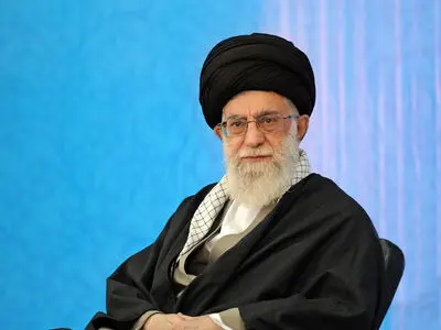 قائد الثورة یهنئ بعودة الابطال في المجموعة البحریة 86