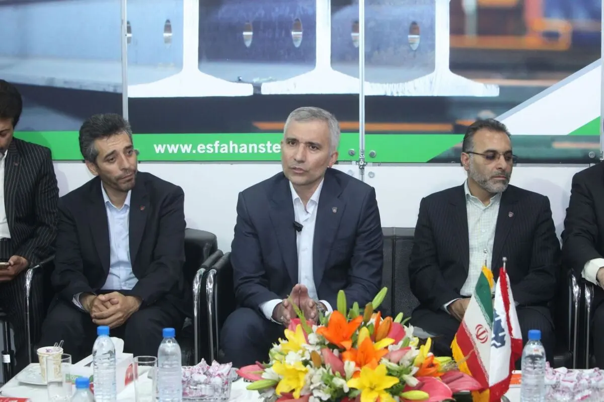 ممانعت از خروج ارز با تولید ریل در ذوب آهن اصفهان