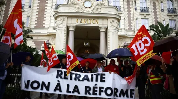 کارگران فرانسوی اعتراضات را به جشنواره جهانی فیلم کن کشاندند