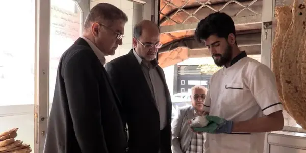 بازدید میدانی معاون اقتصادی استاندار البرز و مدیرکل غله از نانوایی های کرج