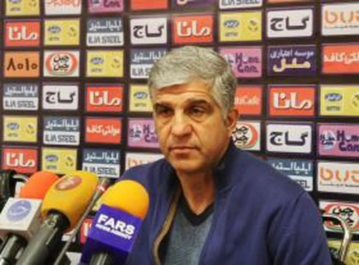  پور غلامی: سرمربی تیم نفت یک اسطوره است