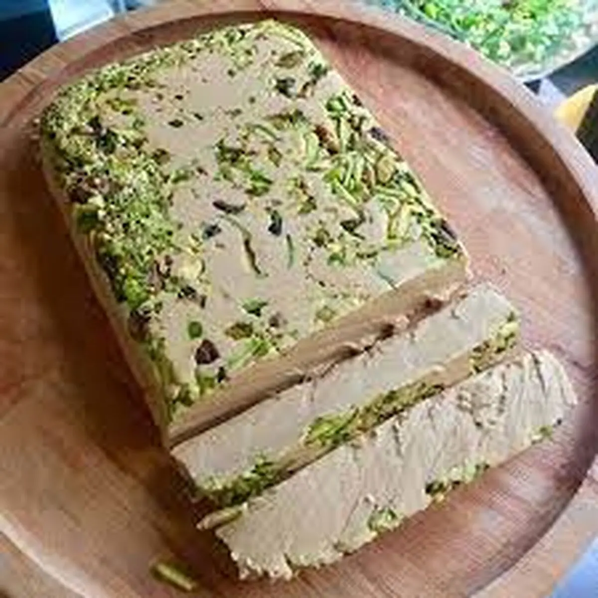 حلوا ارده را در خانه به روش بازاری ها درست کنید+ فیلم