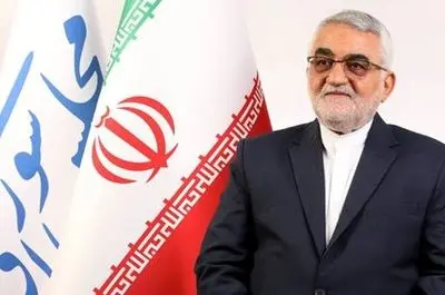 ترامپ در ماجرای تنگه هرمز سوژه تمسخر مردم آمریکا شده است/ سر سوزنی از توان موشکی و غنی‌سازی عقب‌نشینی نمی‌کنیم/ سفر تیم ملی به آمریکا باید لغو شود