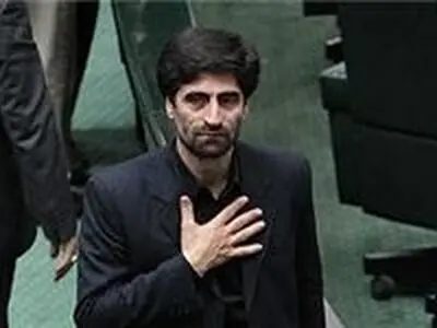 درخواست صدور دستور مطالعه «ایجاد نظام اجرایی نیمه ریاستی و ایجاد پست نخست وزیری» از سوی رهبر انقلاب