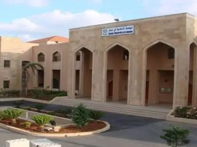 جامعة "آزاد" الإسلامیة توفر الدراسة إلکترونیاً خارج البلاد