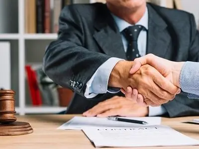 شرایط و مدارک وکیل مهاجرتی چیست؟