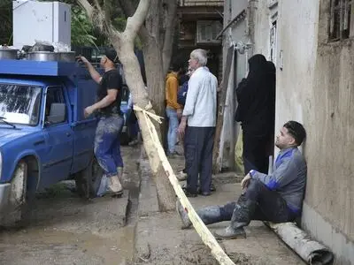 تحویل اقلام اساسی آسیب‌ دیدگان ناشی از سیل مشهد 