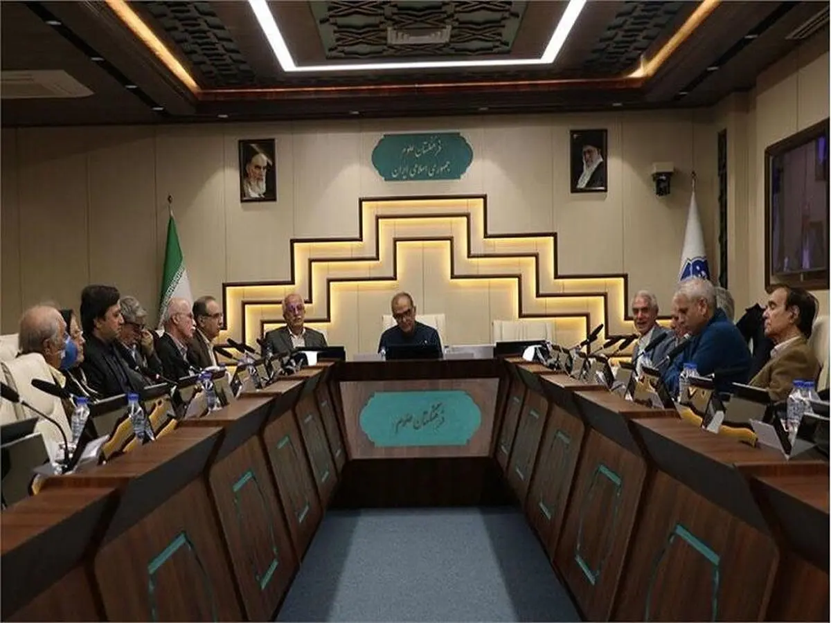 بررسی تحولات گیاه‌شناسی در تاریخ زیست‌شناسی معاصر ایران 