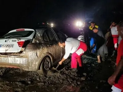 امدادرسانی به ۵۲۱ متاثر از آبگرفتگی در آزادشهر و رامیان