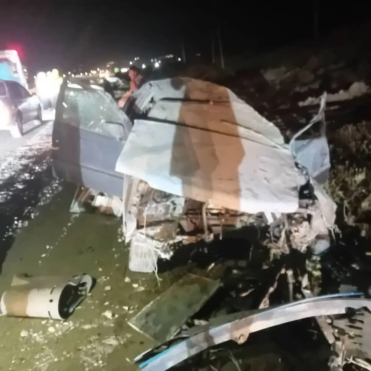 امدادرسانی به دو مصدوم حادثه تصادف در محور بروجن به لردگان