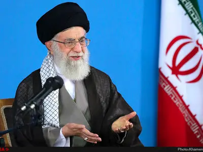 فیلم / رهنمودهای رهبر انقلاب برای جلوگیری از نفوذ اقتصادی