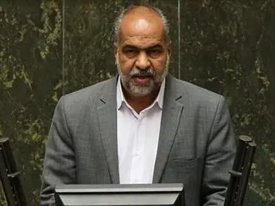 انتقاد نماینده بافق به وزیر کار؛ می‌خواهند سنگ آهن را به بورس ببرند 