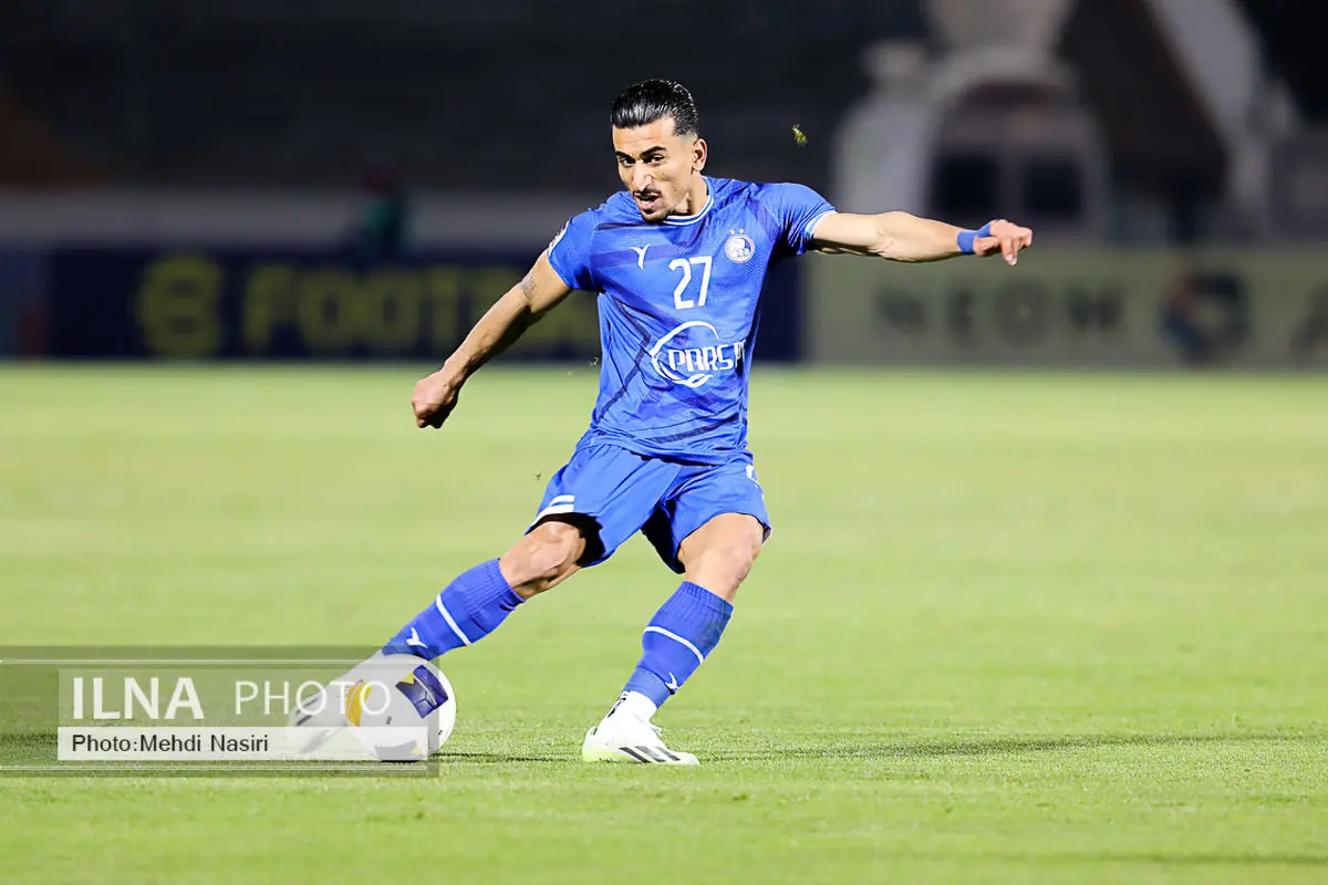 صحنه‌ مشکوک به پنالتی برای استقلال مقابل ملوان (ویدیو)