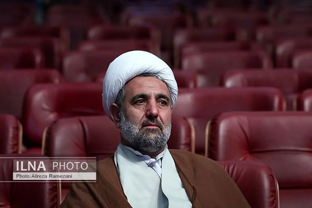 ممکن است گزینه اصولگرایان در سال 96 احمدی‌نژاد باشد